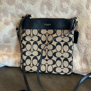 Coach cross body bag gently used